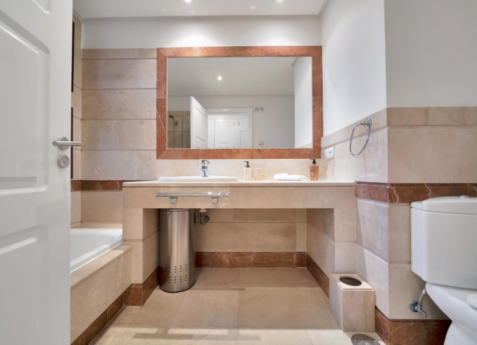 Appartement milieu d’Etage situé à Bahía de Marbella - 8
