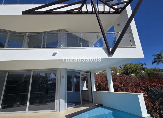 Villa Adosada en The Golden Mile - 2