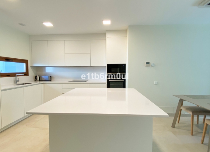 Villa Adosada en The Golden Mile - 8