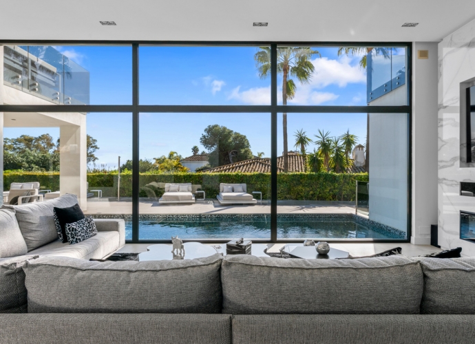 Villa Independiente en Los Monteros - 4