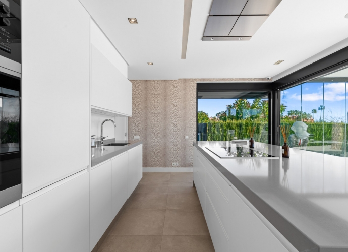 Villa Independiente en Los Monteros - 10