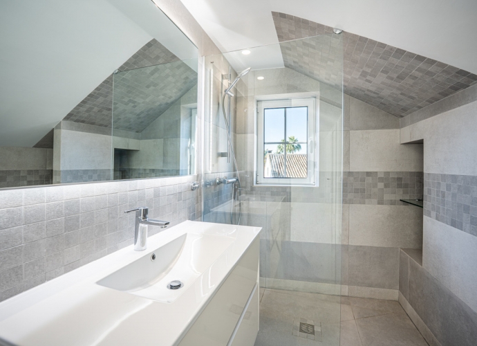 Townhouse Detached in The Golden Mile - 5