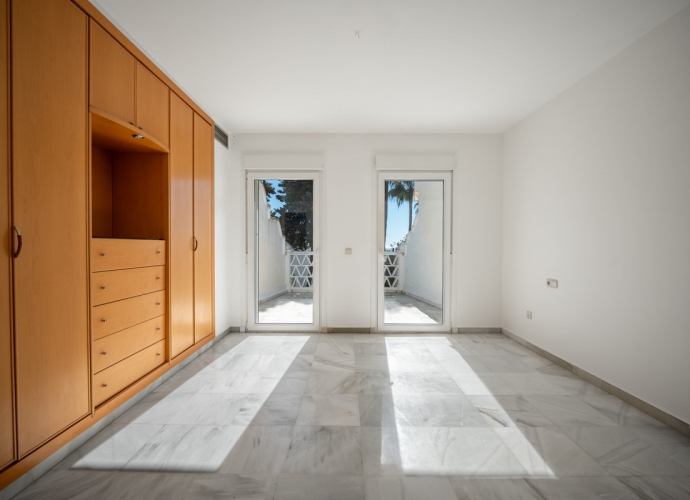 Townhouse Detached in The Golden Mile - 7