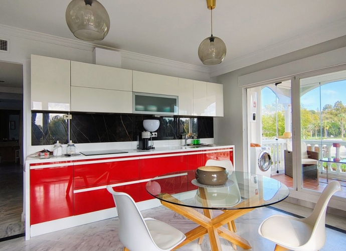 Apartamento Planta Media en Nueva Andalucía - 1