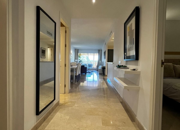 Apartamento Planta Baja en Elviria - 1