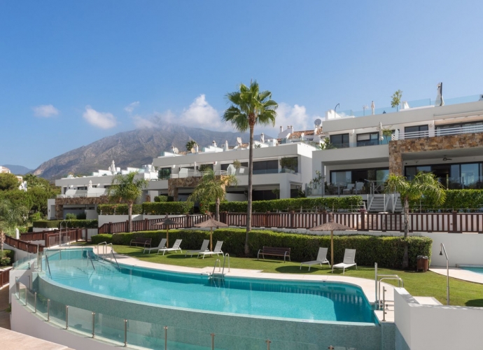 Townhouse Terraced in The Golden Mile - 1