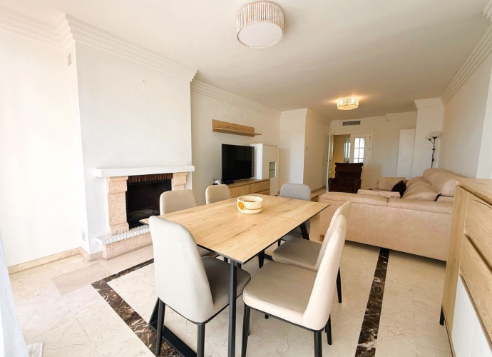 Appartement milieu d’Etage situé à Río Real - 5