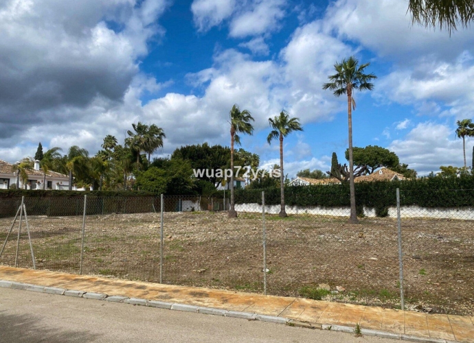 Plot Land situé à Guadalmina Baja - 3