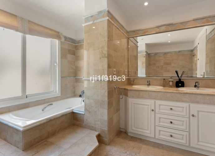 Apartamento Planta Media en Elviria - 9