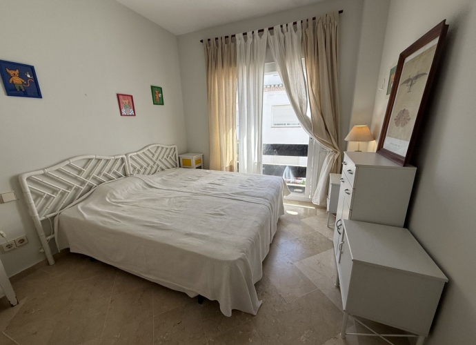 Studio Middle Floor en Costalita - 8