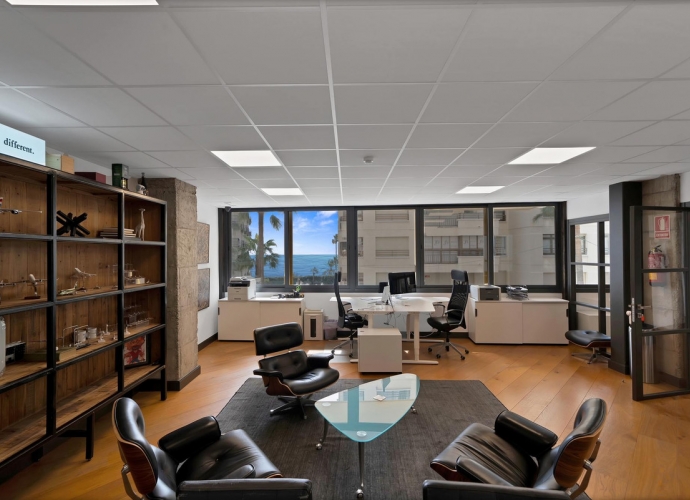 Commercial Office en Marbella - 1