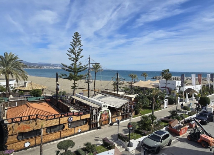 Apartamento Planta Media en Puerto Banús - 1