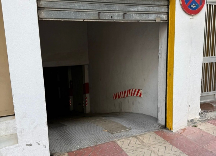 Commercial Garage situé à San Pedro de Alcántara - 1