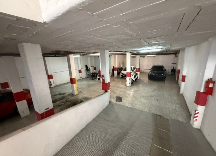 Commercial Garage situé à San Pedro de Alcántara - 2