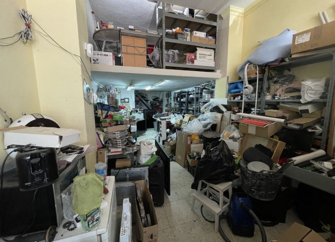 Commercial Shop in Estepona - 2
