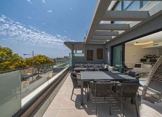 Apartment Middle Floor in Estepona - 1
