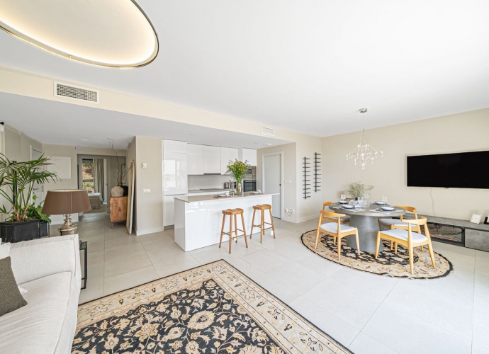 Apartment Middle Floor in Estepona - 2