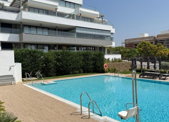 Apartment Middle Floor in Estepona - 8