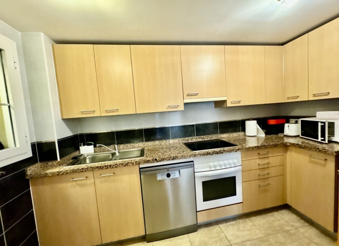 Apartment Middle Floor in Estepona - 5