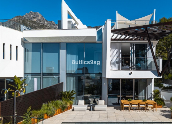 Villa Semi Detached in Sierra Blanca - 1