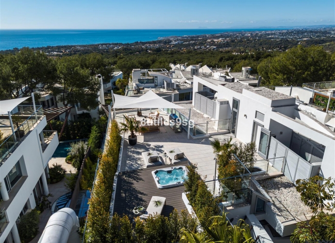 Villa Semi Detached in Sierra Blanca - 2