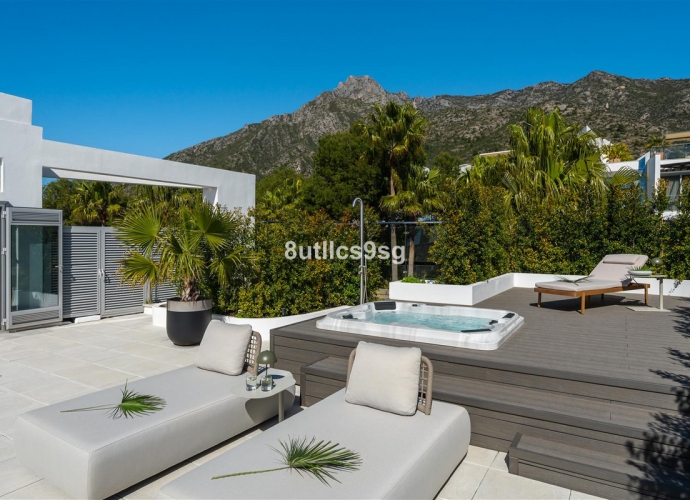 Villa Semi Detached in Sierra Blanca - 3