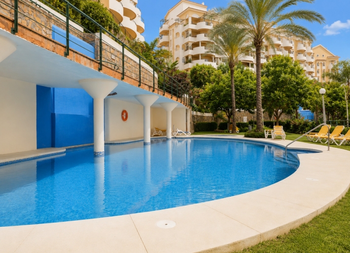 Apartamento Planta Media en Nueva Andalucía - 2