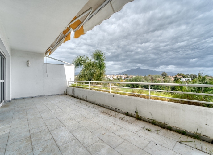 Apartment Penthouse Duplex situé à Guadalmina Baja - 6
