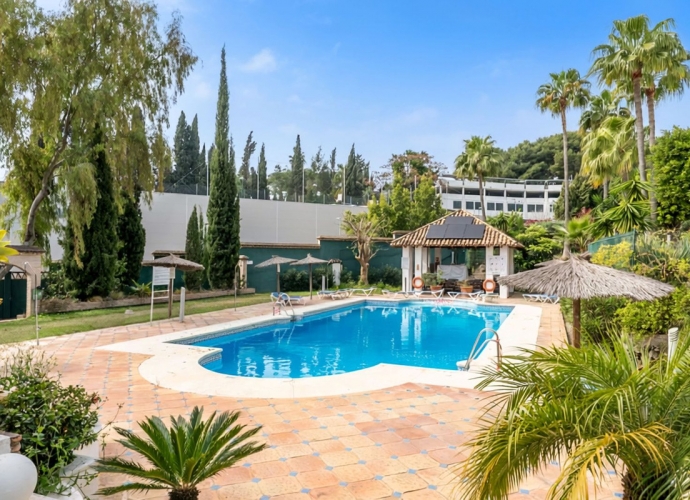 Apartamento Planta Baja en Aloha - 1
