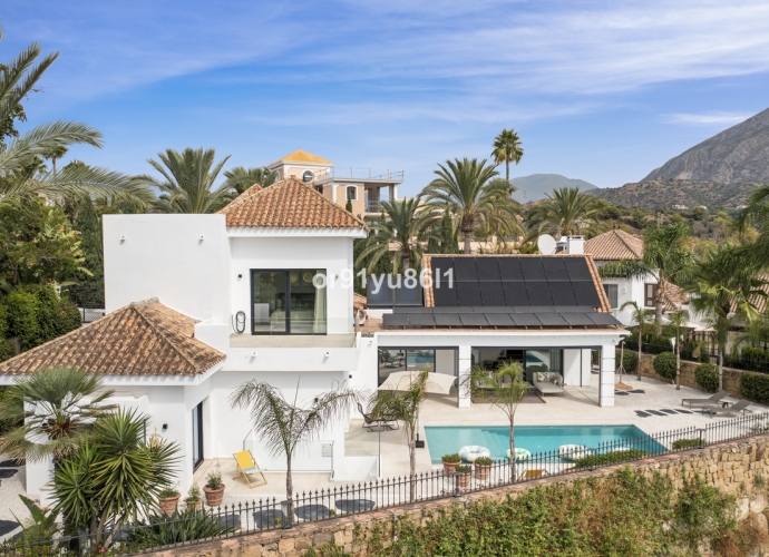 Villa Detached in The Golden Mile - 1