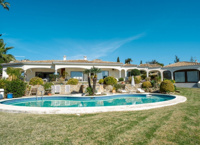 Villa Detached in Benahavís - 1