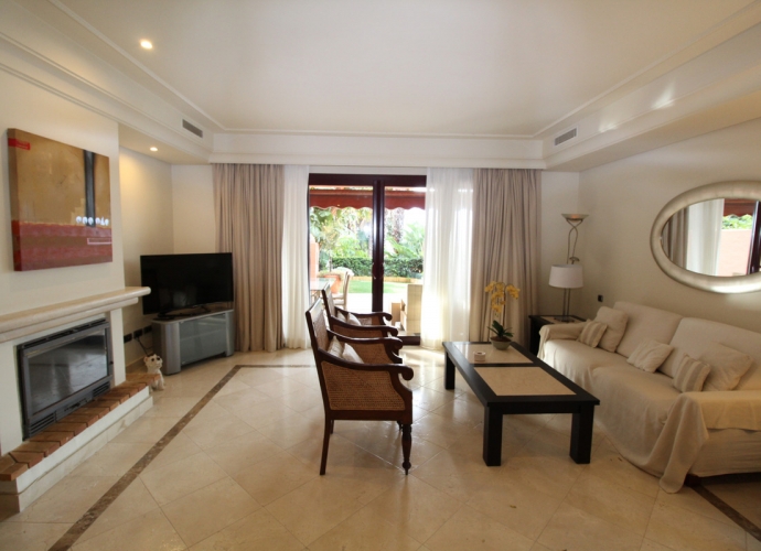 Townhouse Semi Detached in The Golden Mile - 2