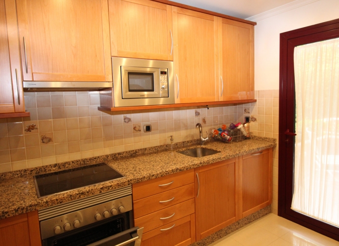 Townhouse Semi Detached in The Golden Mile - 4