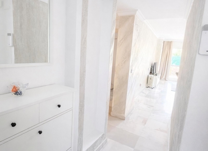 Apartamento Planta Baja en Aloha - 5