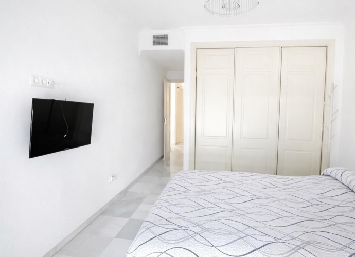 Apartamento Planta Baja en Aloha - 8