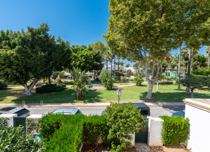 Townhouse Terraced in The Golden Mile - 3