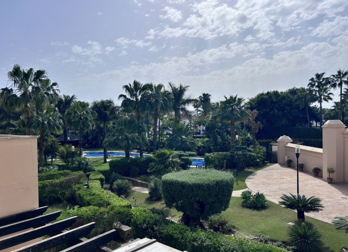 Apartamento Planta Media en Puerto Banús - 1