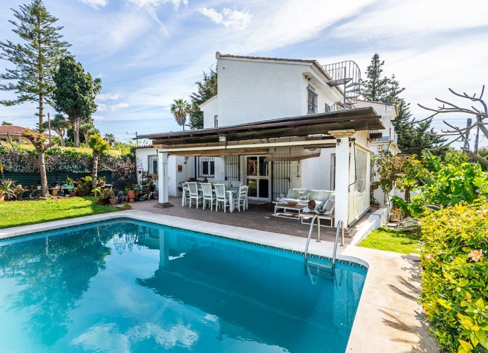 Villa Independiente en Río Real - 1
