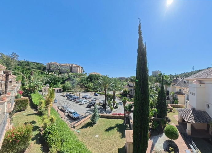 Apartamento Planta Media en Marbella - 1
