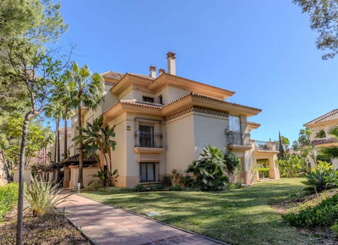 Apartamento Planta Media en Marbella - 2