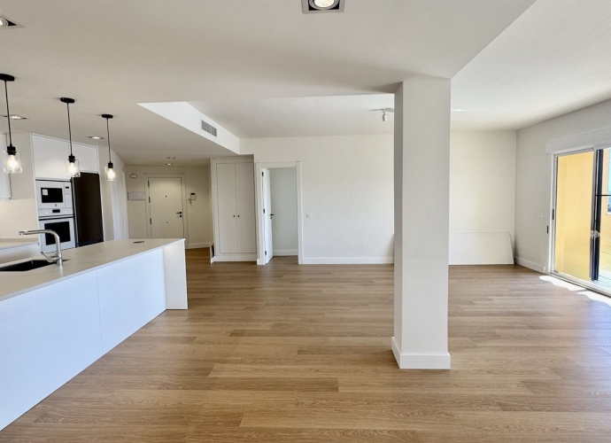 Apartamento Planta Media en San Pedro de Alcántara - 2