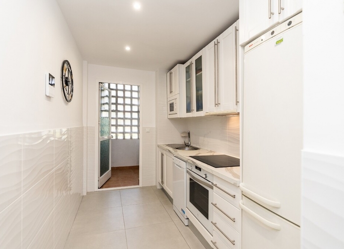 Apartamento Planta Media en Marbella - 4