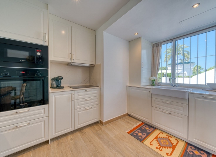 Apartamento Planta Baja en Aloha - 6