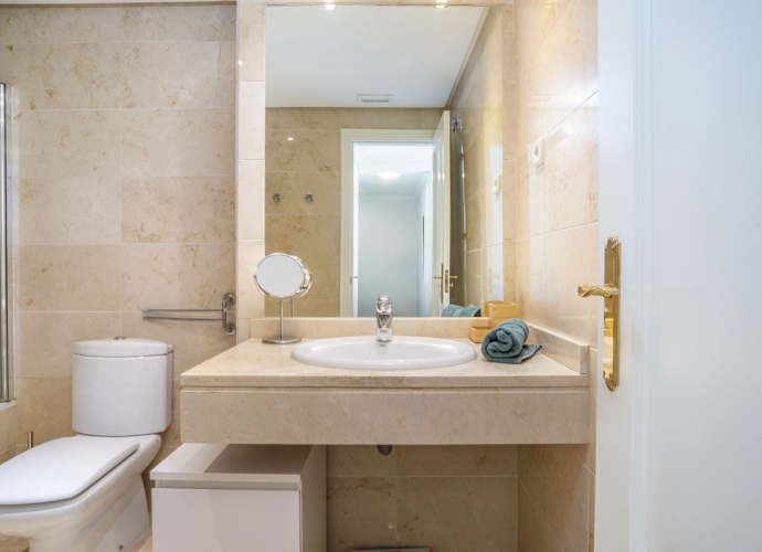 Apartamento Planta Media en Puerto Banús - 4