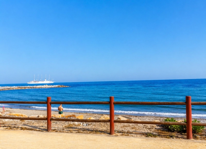Apartamento Planta Media en Marbella - 2