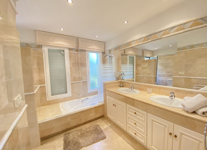Apartment Ground Floor in Elviria - 9