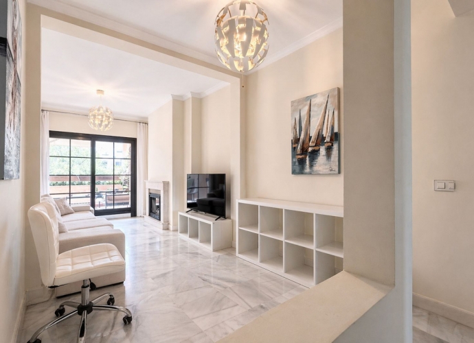 Apartamento Planta Media en Hacienda del Sol - 1