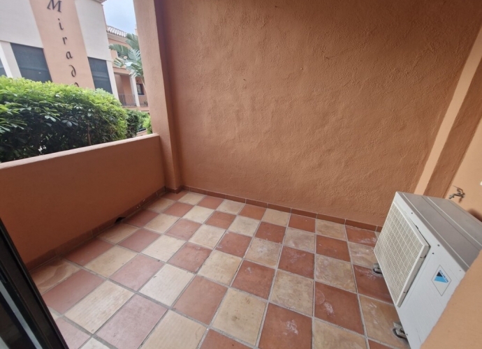Appartement milieu d’Etage situé à Elviria - 3