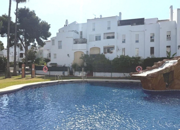 Duplex situé à Elviria - 2