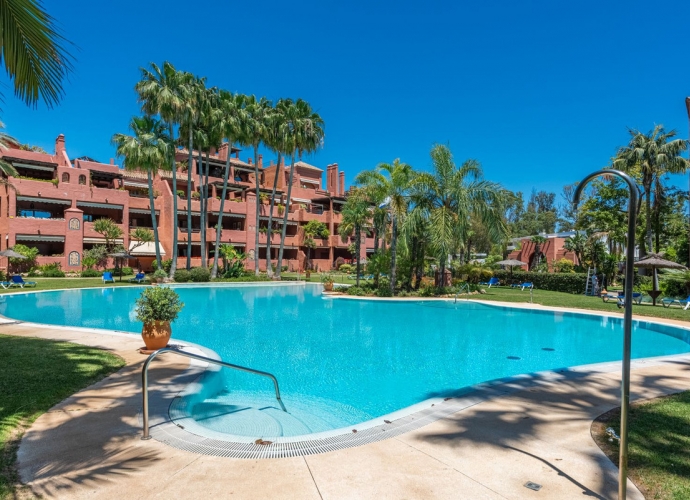 Apartamento Planta Baja en Guadalmina Baja - 1